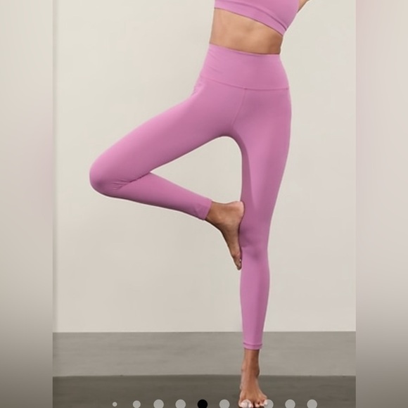 ATHLETA Transcend High Rise 7/8 Legging Lotus
Medium Brand NEW - Picture 1 of 3